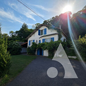 Maison familiale de 140 m² ,Sous-sol total , Quartier calme MONTIGNY LES CORMEILLES