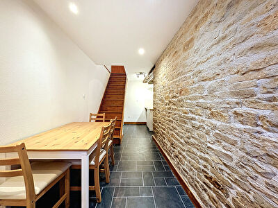 PERRIGNY LES DIJON - T2 meublé en triplex avec cave