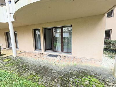 DIJON - COURS DU PARC - Résidence Seniors T2 RDC avec cave et place de parking