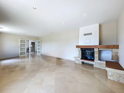 Seurre maison de 130 m2, piscine couverte, véranda, climatisation