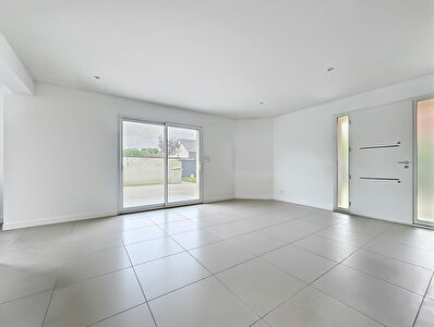 Maison de 160 m2 - FENAY/DOMOIS