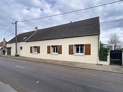 PAGNY LA VILLE : Maison + dépendance + grand terrain