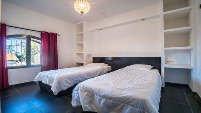 AIGUES MORTES MONTCALM - GITE DE 135M² - 3 CHAMBRES - LOCATION ANNUELLE MEUBLEE