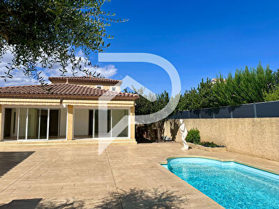 SAINT LAURENT D AIGOUZE -PISCINE GARAGE- TERRAIN 657m²