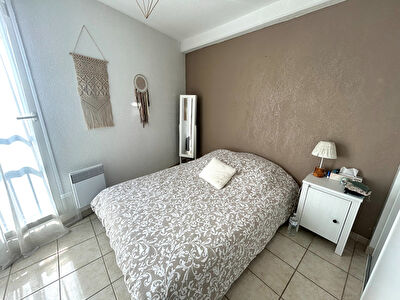 AIGUES MORTES - APPARTEMENT LOCATION ANNUELLE - LOGGIA ET PARKING