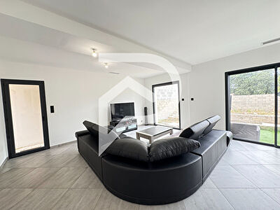 VERGÈZE - VILLA CONTEMPORAINE NEUVE - 3 chambres - Suite parentale RDC -  Garage - Calme absolu - DPE A