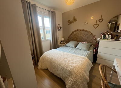 AIGUES MORTES - LOCATION ANNUELLE VIDE -  MAISON - 3 chambres jardin piscine -