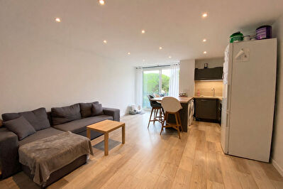 La Grande Motte - LOCATION A LA SEMINE - Ponant - T2 entièrement rénové + Terrasse + Parking