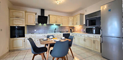 Saint-Gilles - Maison - Piscine - Garage - 4 Chambres - Terrasse