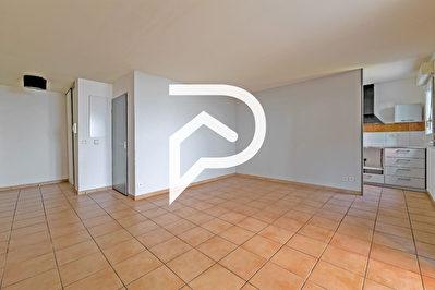 Appartement  2 pièces 47 m² Nîmes Est