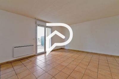 Appartement  2 pièces 47 m² Nîmes Est