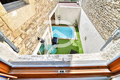 Maison Uchaud 6 pièces 135 m²
