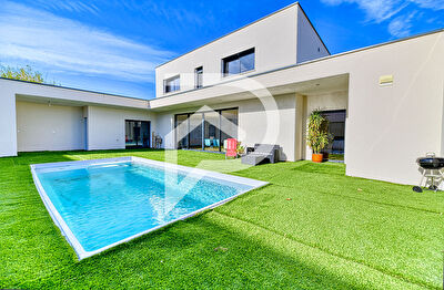Maison Langlade 6 pièces 269 m²