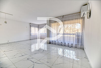 Appartement Nimes 3 pièce(s) 97 m2