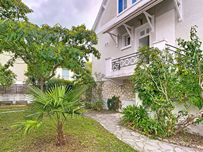 Tours / Velpeau Maison 4 chambres avec garage et jardin