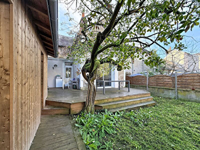 Tours Maison de ville avec dépendance proche Gare