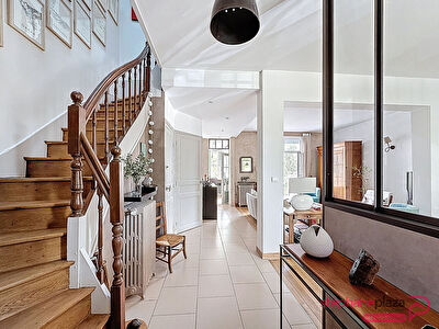 Maison 8 pièce(s) 200 m2