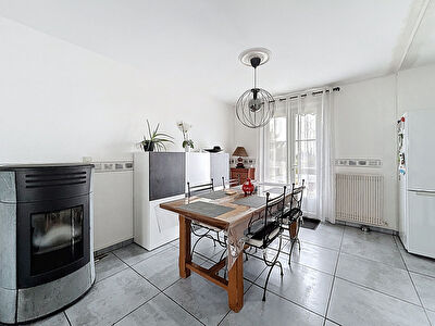 Maison Saint Cyr Sur Loire 6 pièce(s)