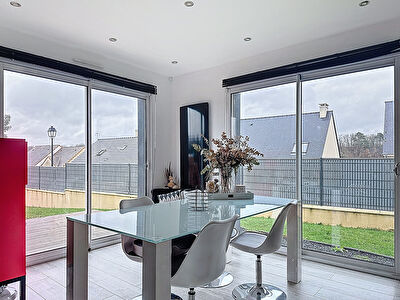 maison récente 4 chambres avec jardin à deux pas des écoles