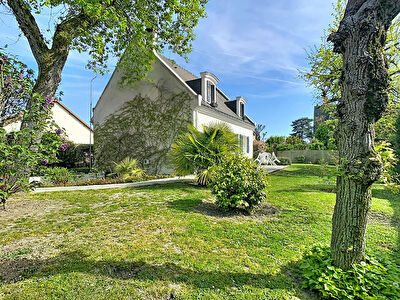 Maison Joue Les Tours 6 pièce(s) 120 m2