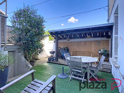 Tours / Velpeau, proche gare Appartement T3 de 70 m² avec cour