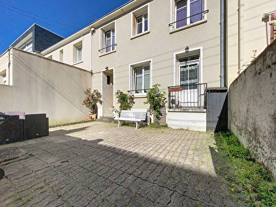 Maison de Ville avec Stationnement Tours Velpeau