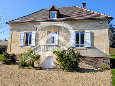 Maison Hénonville - 8 pièce(s) - 130 m2