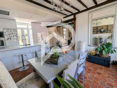 Maison Hénonville - 8 pièce(s) - 130 m2