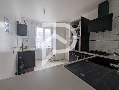 Maison Meru 7 pièce(s) 150 m2