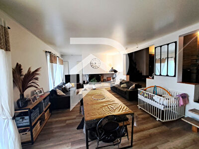 Maison Meru 9 pièce(s) 180 m2