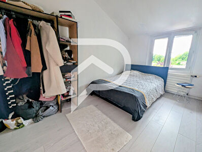 Maison Meru 9 pièce(s) 180 m2