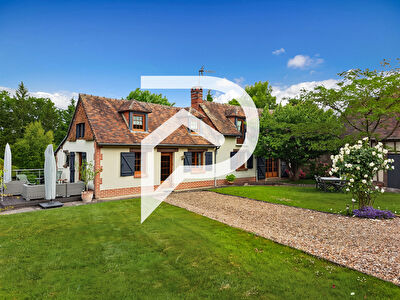 Maison proche Crèvecoeur 6 pièce(s) 140 m2