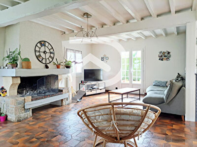 Maison Le Mont Saint Adrien 6 pièce(s) 121 m2