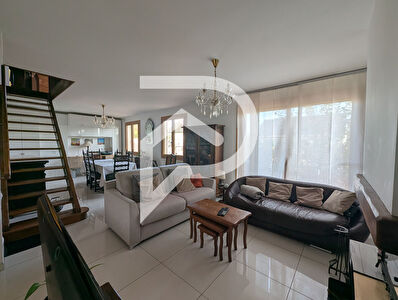 Maison Meru 7 pièce(s) 100 m2