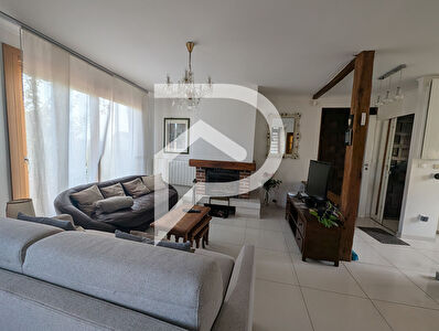 Maison Meru 7 pièce(s) 100 m2