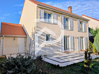 Maison Meru 6 pièce(s) - 126 m2