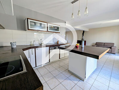 Maison Meru 6 pièce(s) - 126 m2