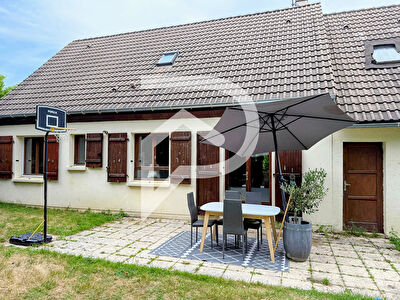 Maison Meru 6 pièce(s) 110 m2