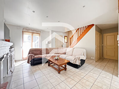 Maison Savignies 8 pièce(s) 130 m2
