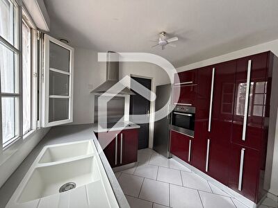 Maison Sainte Genevieve 7 pièce(s) 112 m2