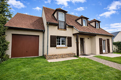 Sarcelles SECTEUR CALME ET RECHERCHÉ-  Pavillon en impasse 6 pièce(s) 150 m2