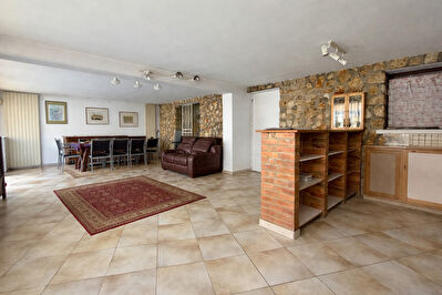 Maison Garges-lès-gonesse 9 pièce(s) 239 m2