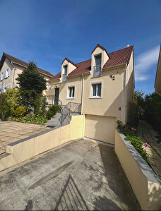 Maison Villiers Le Bel  6 pièce(s) 120.20 m2