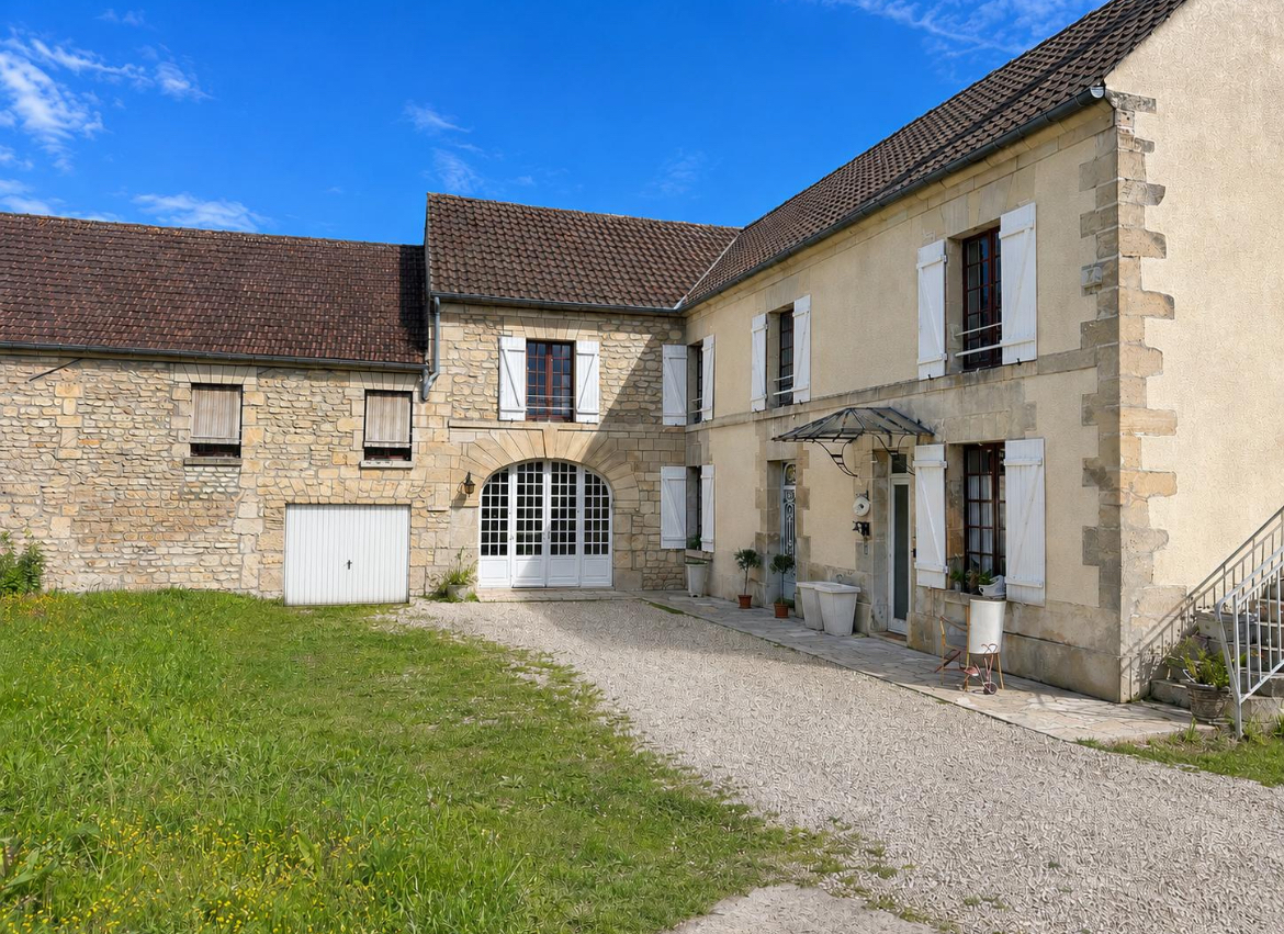 Photo du bien : Maison 7 pièces 300 m2