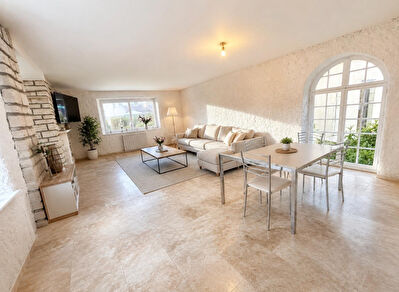 Maison Blaincourt Les Precy 7 pièce(s) 300 m2
