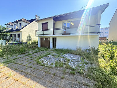 Maison Villiers-le-bel 10 pièce(s) 191 m2 VILLIERS LE BEL