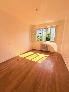 Maison Villiers-le-bel 10 pièce(s) 191 m2 VILLIERS LE BEL photo 2