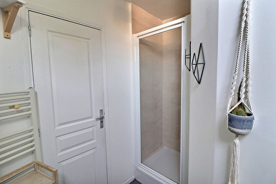 appartement 2 pièces 41 m2 NEAUPHLE LE CHATEAU photo 4