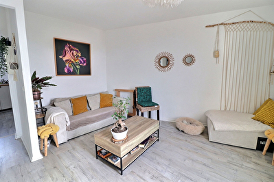 appartement 2 pièces 41 m2 NEAUPHLE LE CHATEAU photo 9