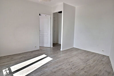 appartement 2 pièces 41 m2 MONTFORT L AMAURY photo 6